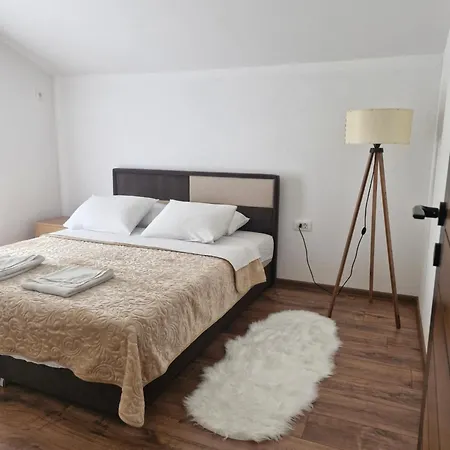 Knezevic Apartment *